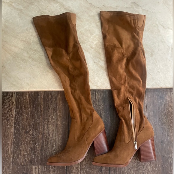 Knee high brown suede Marc Fisher boots - Picture 1 of 2